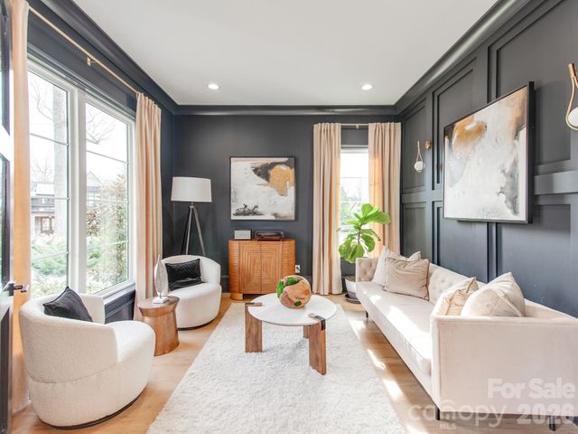 300 Mammoth Oaks Drive, Charlotte, NC 28270