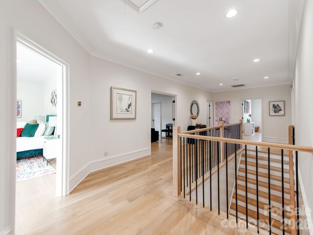 300 Mammoth Oaks Drive, Charlotte, NC 28270