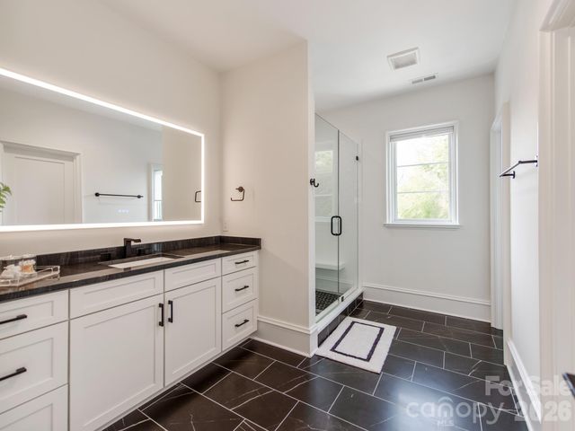 300 Mammoth Oaks Drive, Charlotte, NC 28270