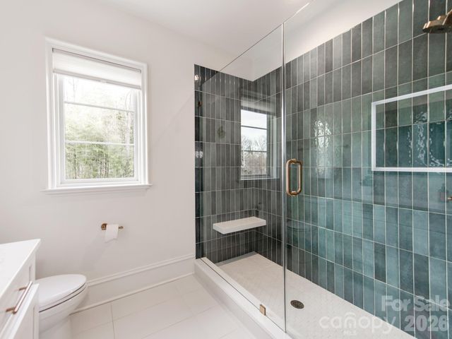 300 Mammoth Oaks Drive, Charlotte, NC 28270