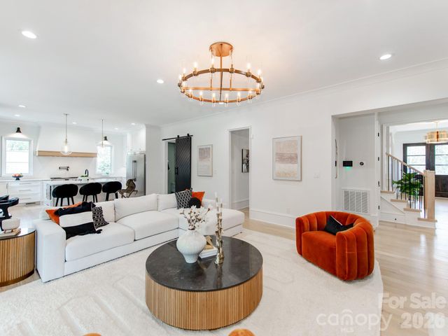 300 Mammoth Oaks Drive, Charlotte, NC 28270