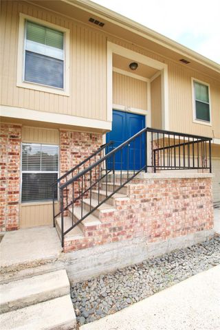 612 E Castle Harbour Drive, Friendswood, TX 77546