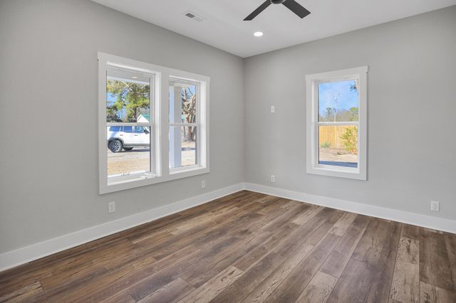 4055 Byrnes Drive, Saint Stephen, SC 29479