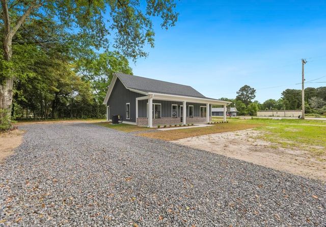 4055 Byrnes Drive, Saint Stephen, SC 29479