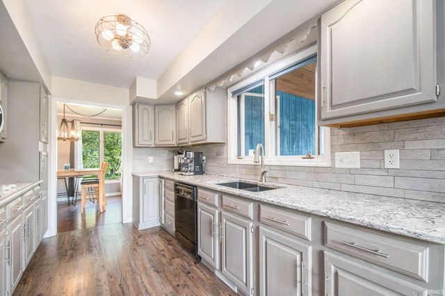 21330 Echo Lane, Bristol, IN 46507