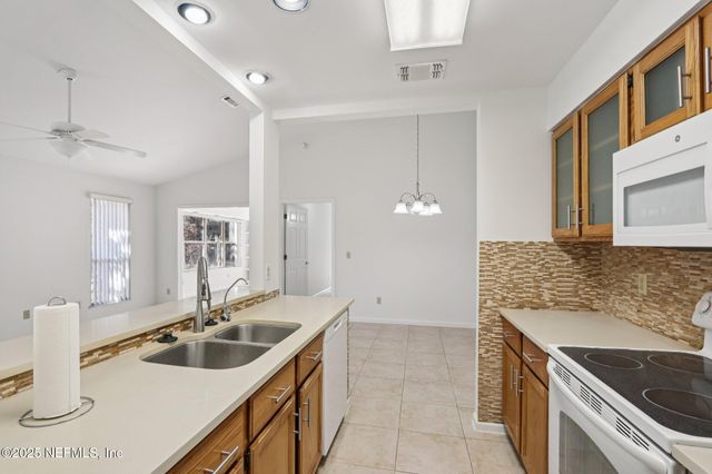 4508 MIDDLETON PARK Circle W, Jacksonville, FL 32224