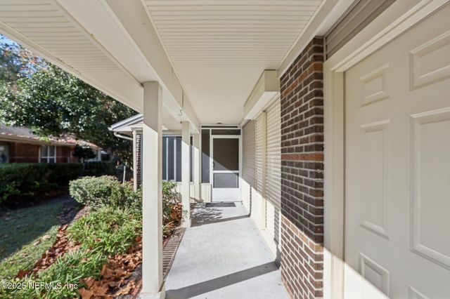 4508 MIDDLETON PARK Circle W, Jacksonville, FL 32224