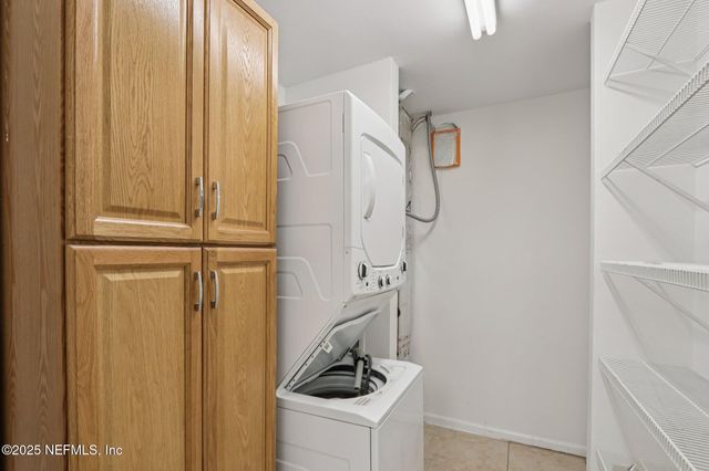 4508 MIDDLETON PARK Circle W, Jacksonville, FL 32224