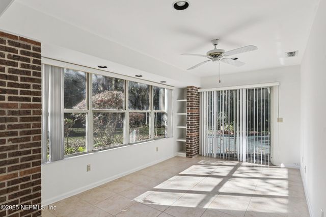 4508 MIDDLETON PARK Circle W, Jacksonville, FL 32224