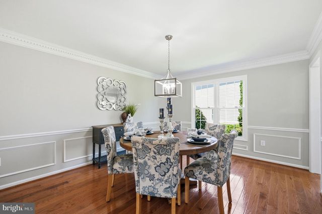8401 CARDINAL GLEN CT, Vienna, VA 22182