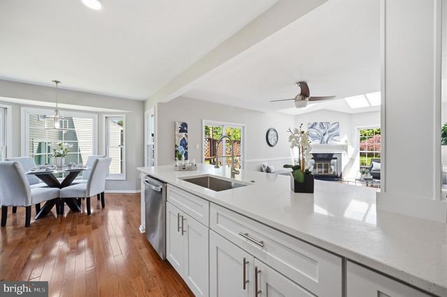 8401 CARDINAL GLEN CT, Vienna, VA 22182