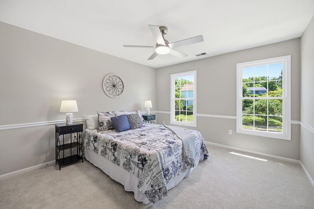 8401 CARDINAL GLEN CT, Vienna, VA 22182