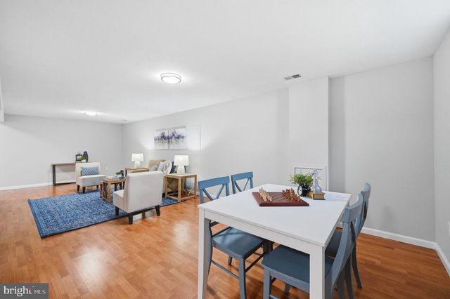 8401 CARDINAL GLEN CT, Vienna, VA 22182