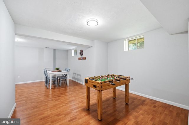 8401 CARDINAL GLEN CT, Vienna, VA 22182
