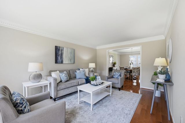 8401 CARDINAL GLEN CT, Vienna, VA 22182