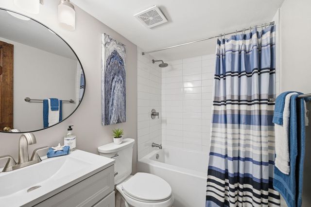 8401 CARDINAL GLEN CT, Vienna, VA 22182