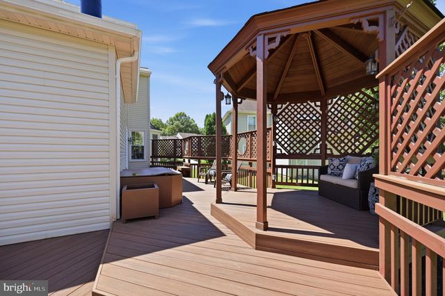 8401 CARDINAL GLEN CT, Vienna, VA 22182