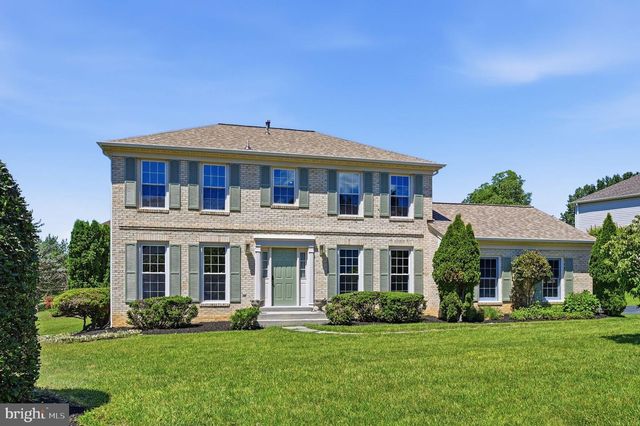 8401 CARDINAL GLEN CT, Vienna, VA 22182