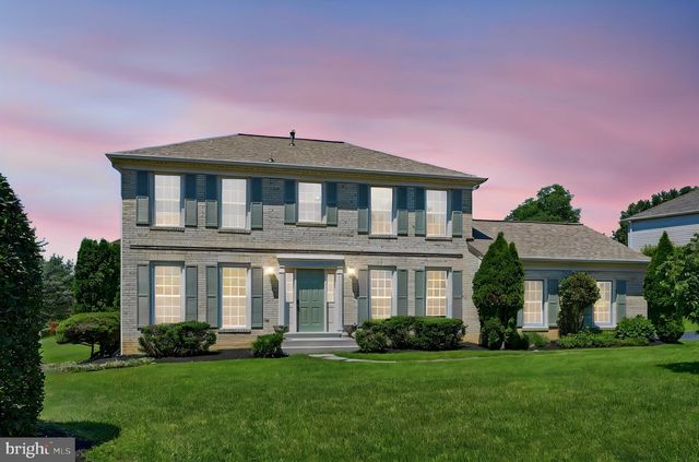8401 CARDINAL GLEN CT, Vienna, VA 22182
