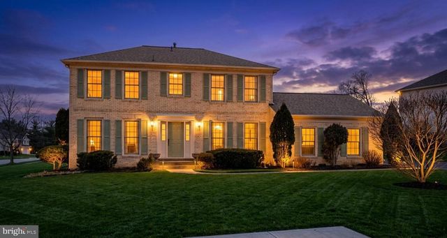 8401 CARDINAL GLEN CT, Vienna, VA 22182