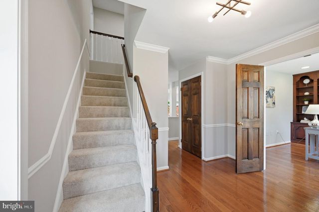 8401 CARDINAL GLEN CT, Vienna, VA 22182