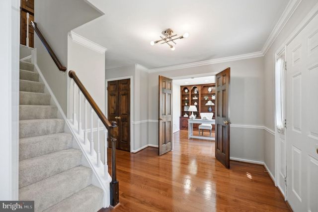 8401 CARDINAL GLEN CT, Vienna, VA 22182