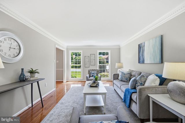 8401 CARDINAL GLEN CT, Vienna, VA 22182
