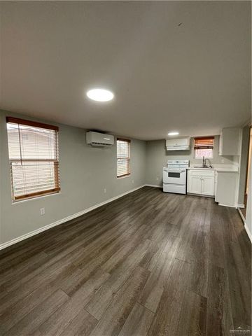 604 W Mesquite Avenue, San Juan, TX 78589