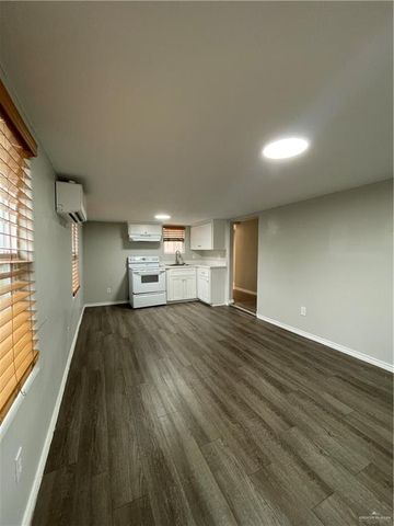 604 W Mesquite Avenue, San Juan, TX 78589