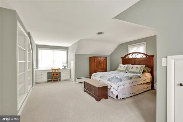 425 E COLLEGE AVE, Elizabethtown, PA 17022