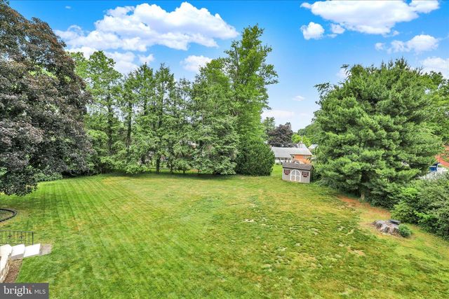 425 E COLLEGE AVE, Elizabethtown, PA 17022