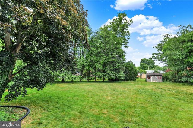 425 E COLLEGE AVE, Elizabethtown, PA 17022