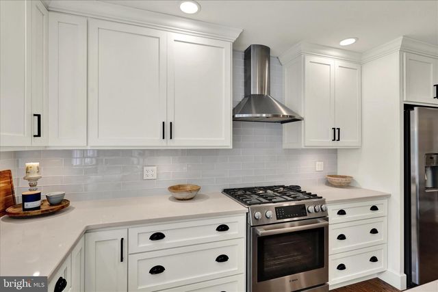 425 E COLLEGE AVE, Elizabethtown, PA 17022