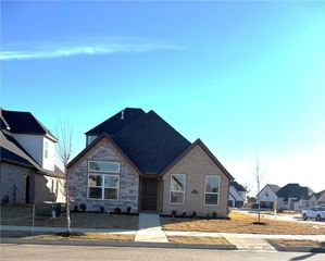 3213 SW Lovely Lane, Bentonville, AR 72713