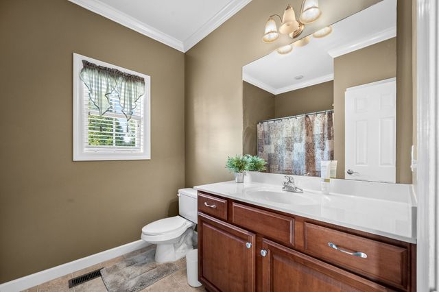1725 N Lovvorn Rd, Christiana, TN 37037