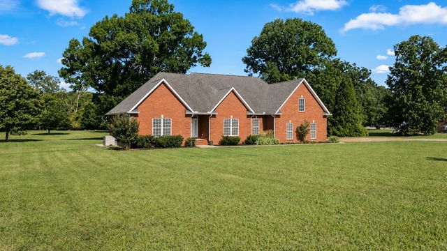 1725 N Lovvorn Rd, Christiana, TN 37037