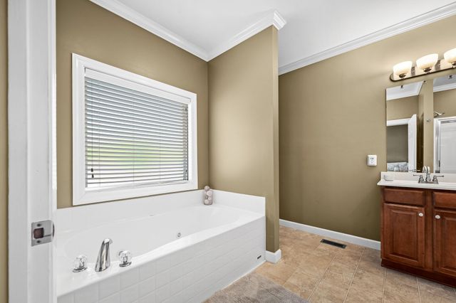 1725 N Lovvorn Rd, Christiana, TN 37037