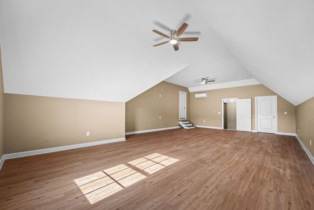 1725 N Lovvorn Rd, Christiana, TN 37037