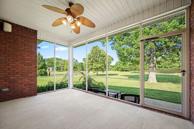 1725 N Lovvorn Rd, Christiana, TN 37037