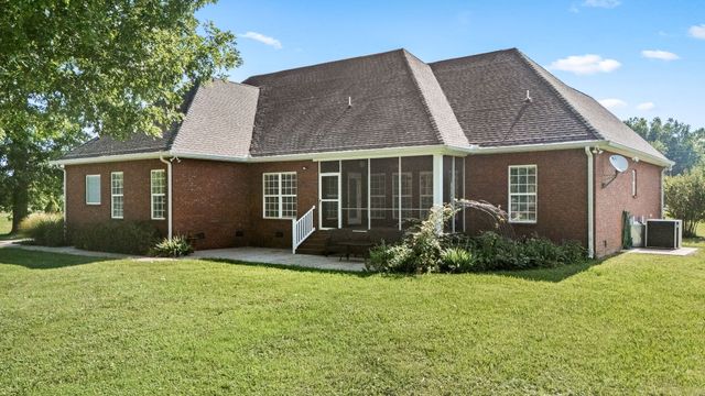 1725 N Lovvorn Rd, Christiana, TN 37037