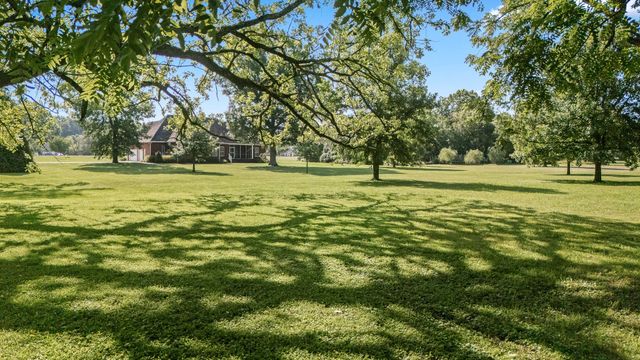 1725 N Lovvorn Rd, Christiana, TN 37037