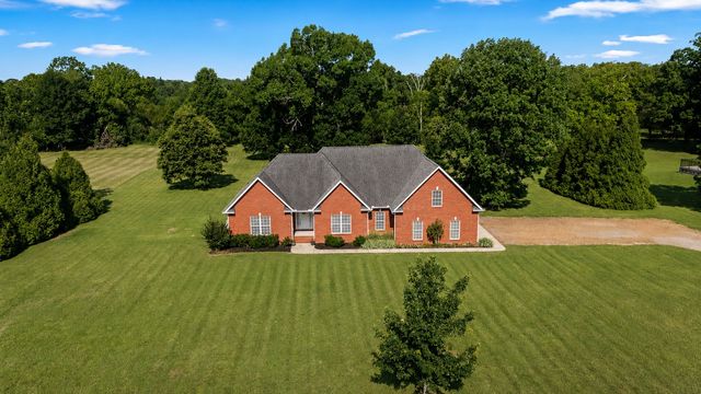 1725 N Lovvorn Rd, Christiana, TN 37037