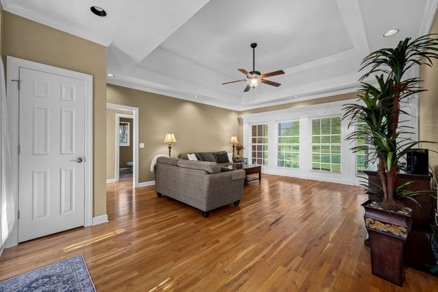 1725 N Lovvorn Rd, Christiana, TN 37037