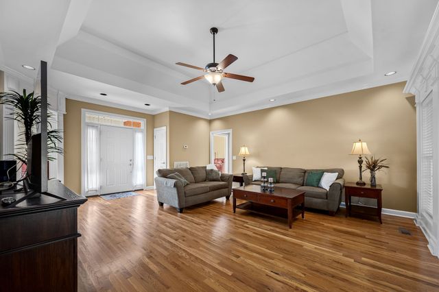 1725 N Lovvorn Rd, Christiana, TN 37037