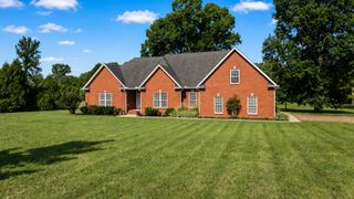 1725 N Lovvorn Rd, Christiana, TN 37037