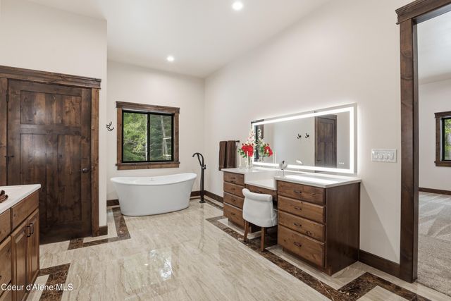 216 Mara MDWS, Athol, ID 83801