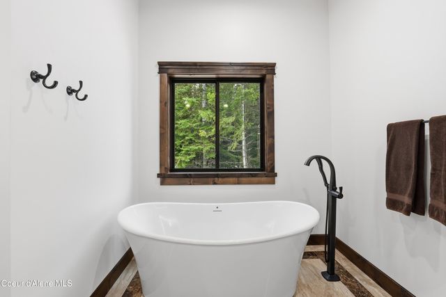 216 Mara MDWS, Athol, ID 83801