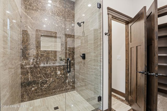 216 Mara MDWS, Athol, ID 83801