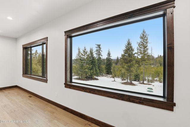 216 Mara MDWS, Athol, ID 83801