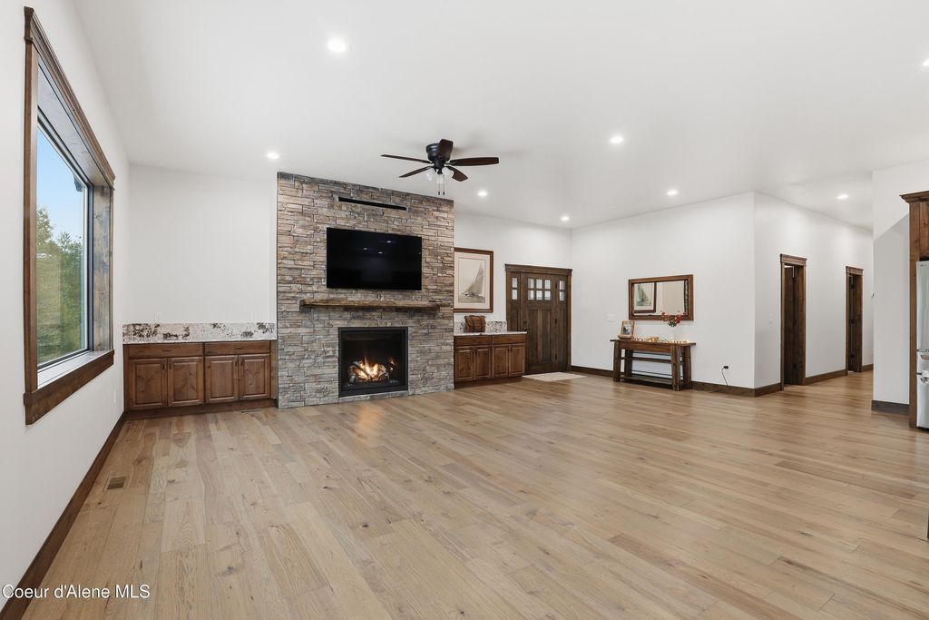 216 Mara MDWS, Athol, ID 83801 photo 10